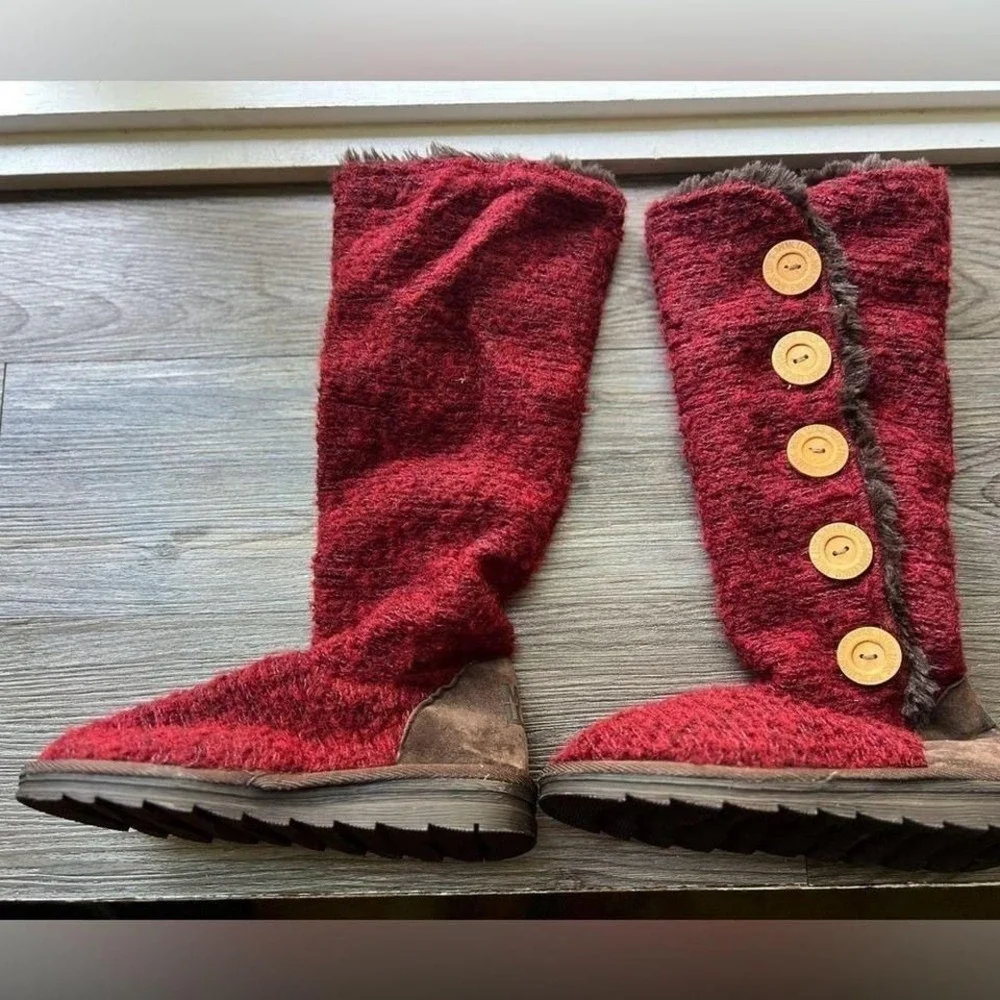 Muk luks Button Up Knit Boots Faux Fur Trim Winter‎ Warm Comfy Size 6